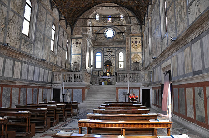 L'intérieur de Santa Maria dei Miracoli