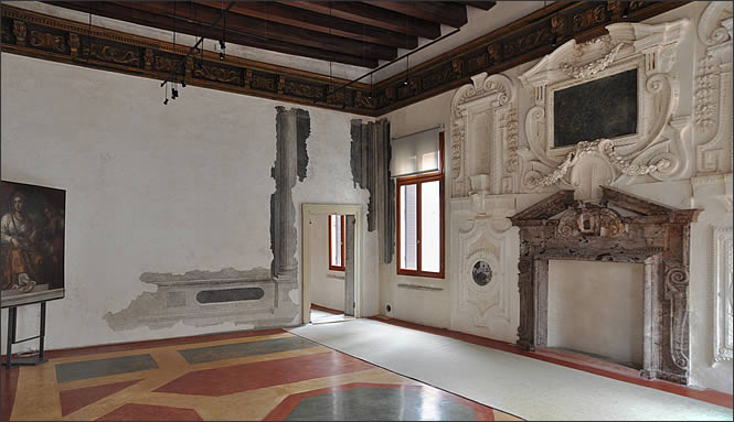 La salle de la cheminée du palais Grimani